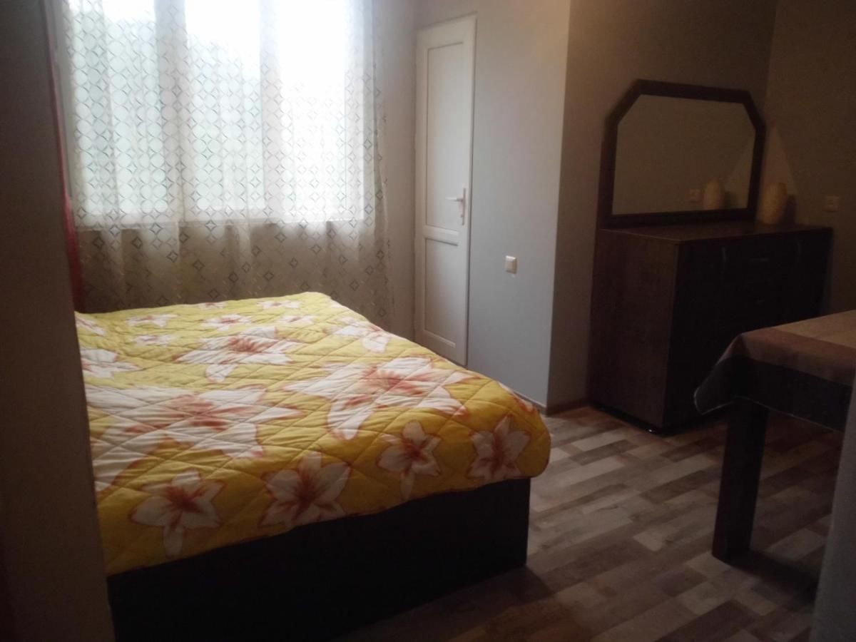 Проживание в семье Gulnazi Andria Сарпи-22