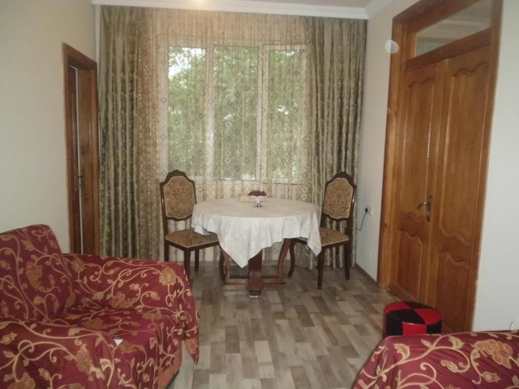 Проживание в семье Gulnazi Andria Сарпи-28